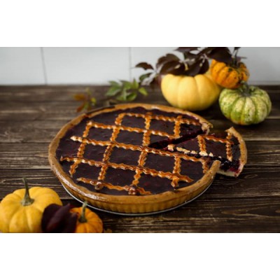 Пиріг з вишнею та заварним кремом