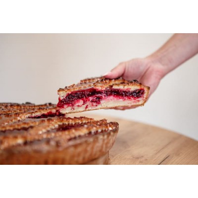 Пиріг з полуницею та заварним кремом