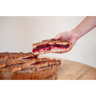 Пиріг з полуницею та заварним кремом